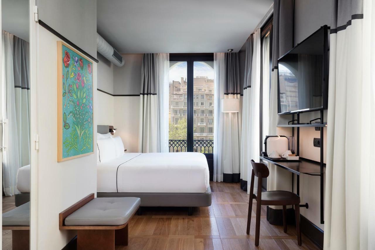 Praktik èssens Hotel